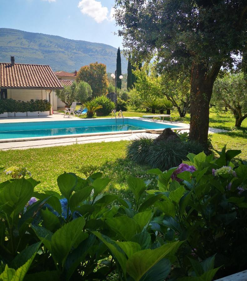 Villetta Blue Garden Sonnino Exterior photo