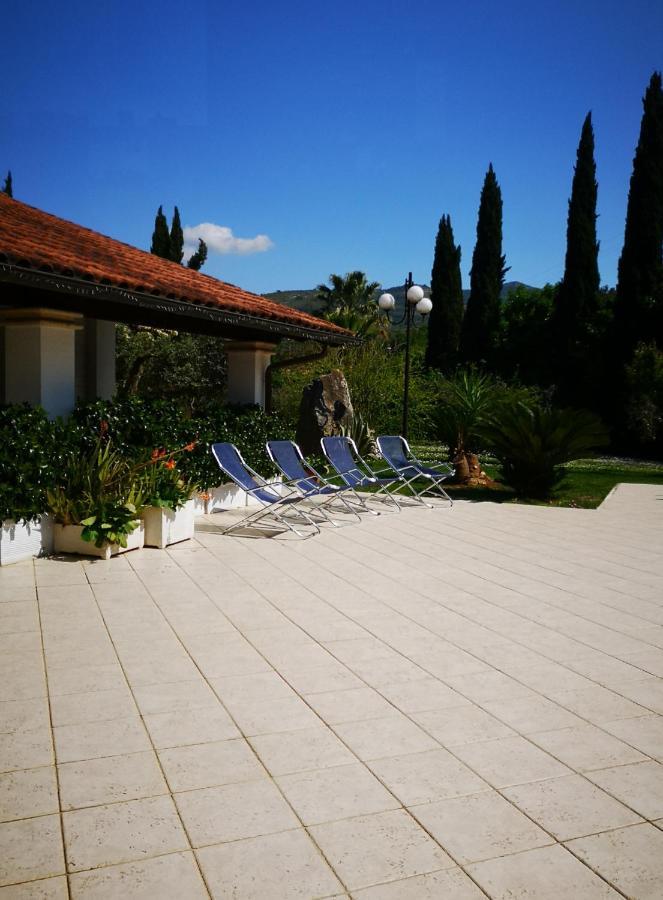 Villetta Blue Garden Sonnino Exterior photo